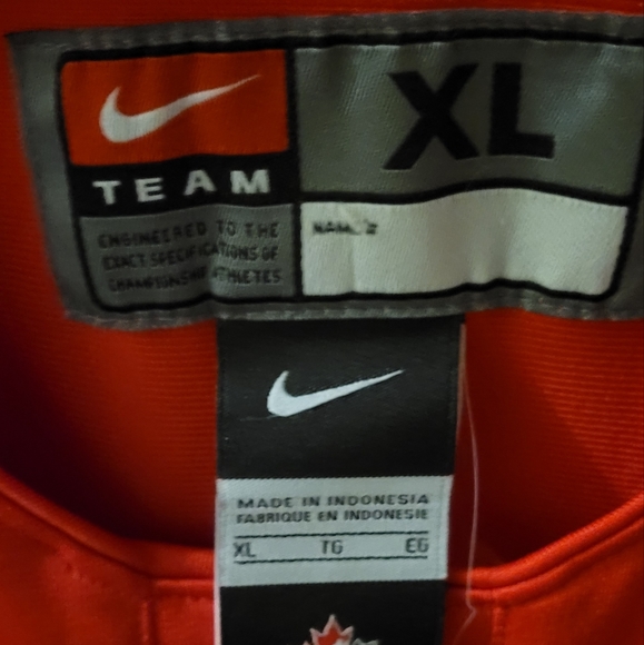 Team Canada jersey - Picture 2 of 2